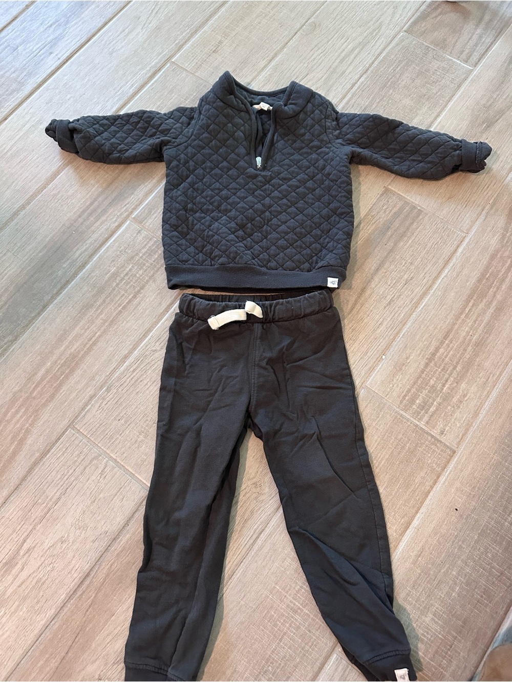 Burts Bees Quilted Black Kids Pullover & Jogger Set